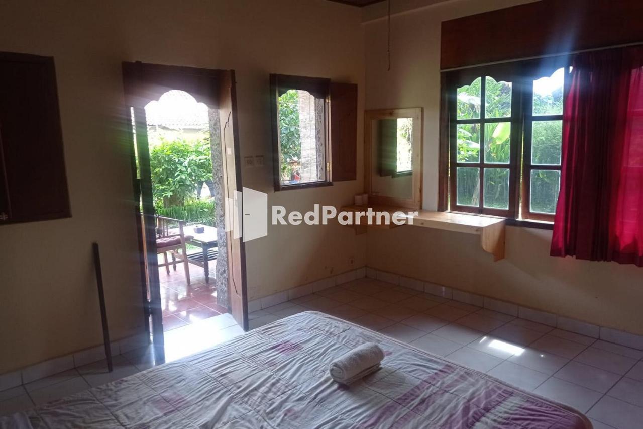 Gusti Home Stay Ubud Exterior photo